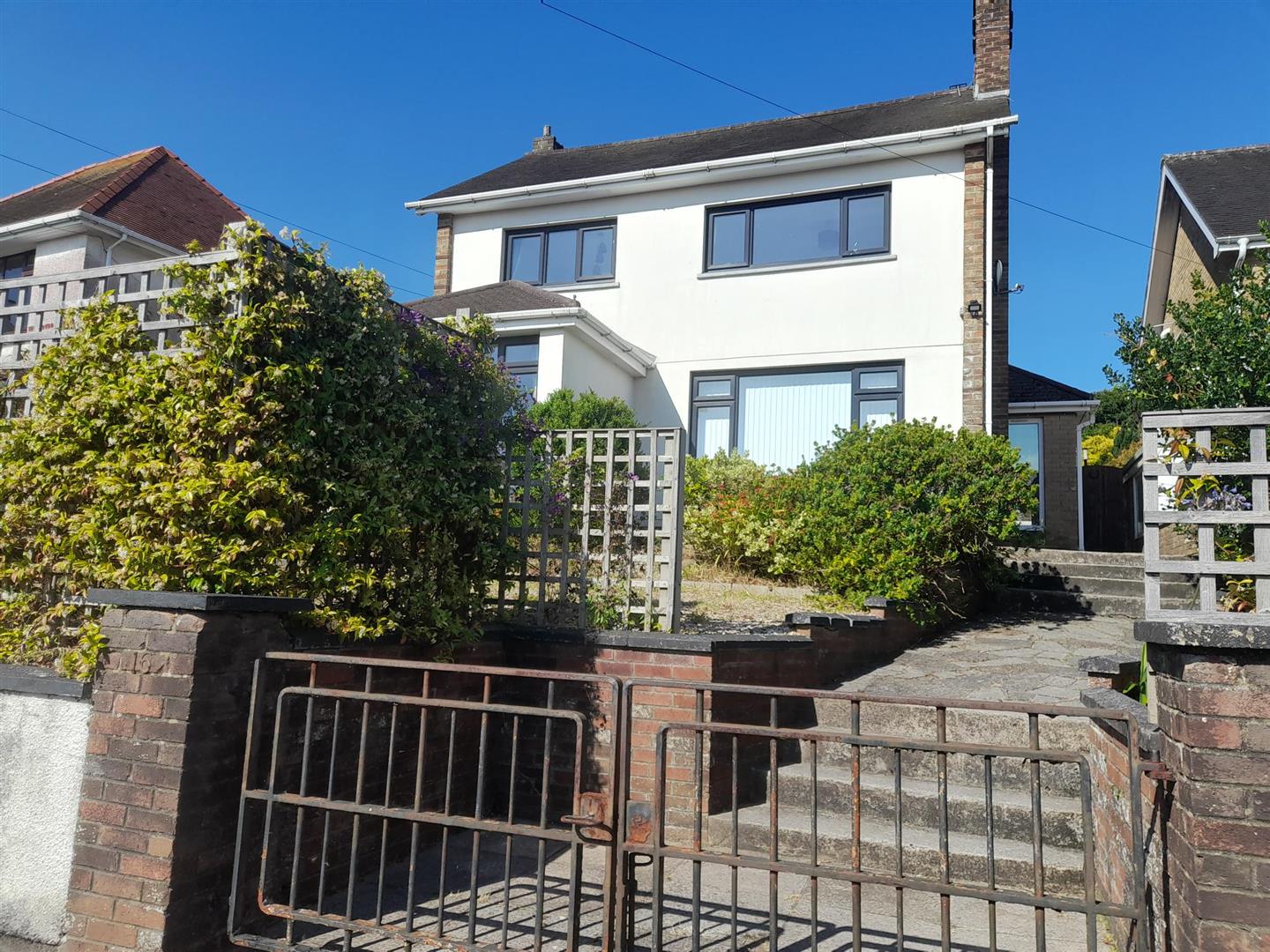 Spowart Avenue, Llanelli, SA15 3LA